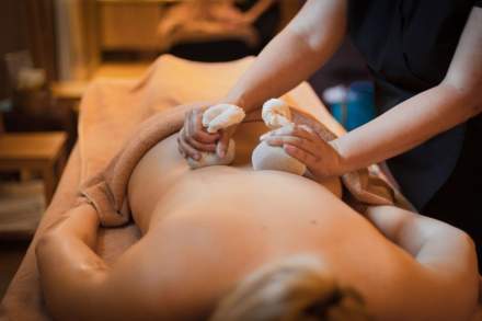 Massage aux pochons, spa alsace