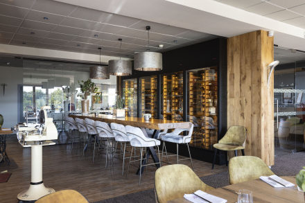 restaurant-côté-plaine-cave-a-vin